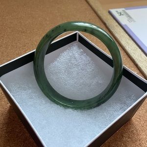 Nephrite Jade bangle